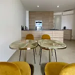 Mansfield Vue Carte Postale Terrasse Piscine 2 アパート